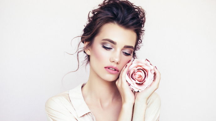 Haarfarbe Rosébraun: Der Farbtrend für Brünette