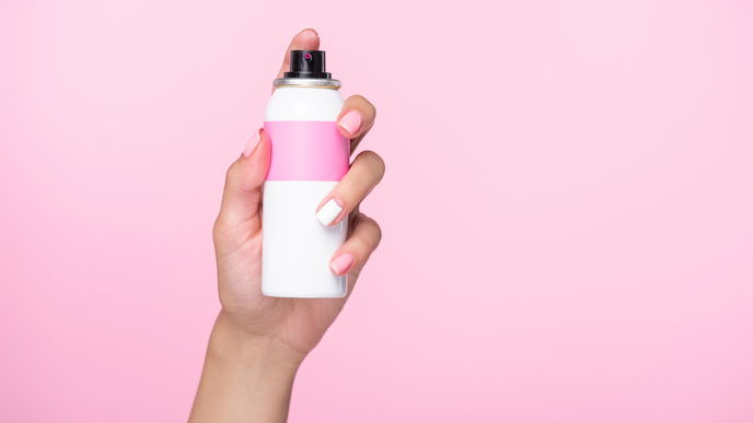 Haarspray als Hausmittel: Wofür Sie es sonst benutzen können