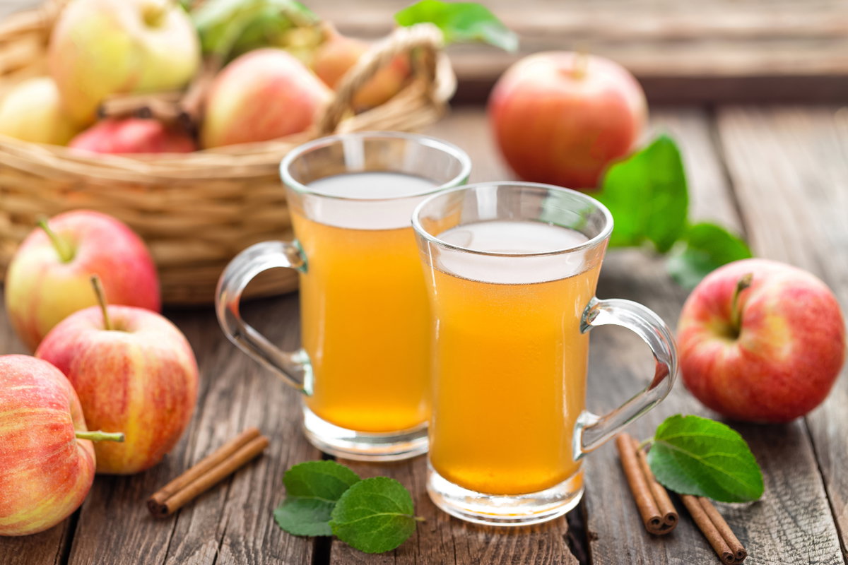 selbstgemachter Apfelsaft