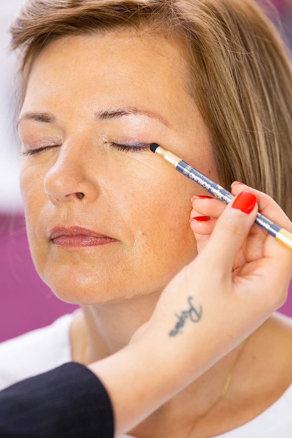 Leserin Barbara bekommt ein neues Make-up