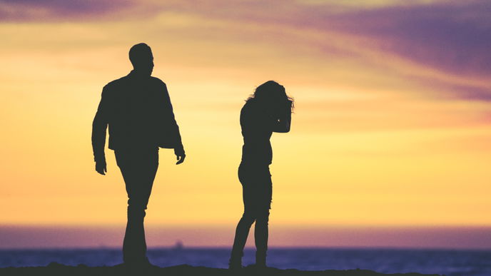 Psychologie: 5 Anzeichen, dass Ihnen jemand schaden will