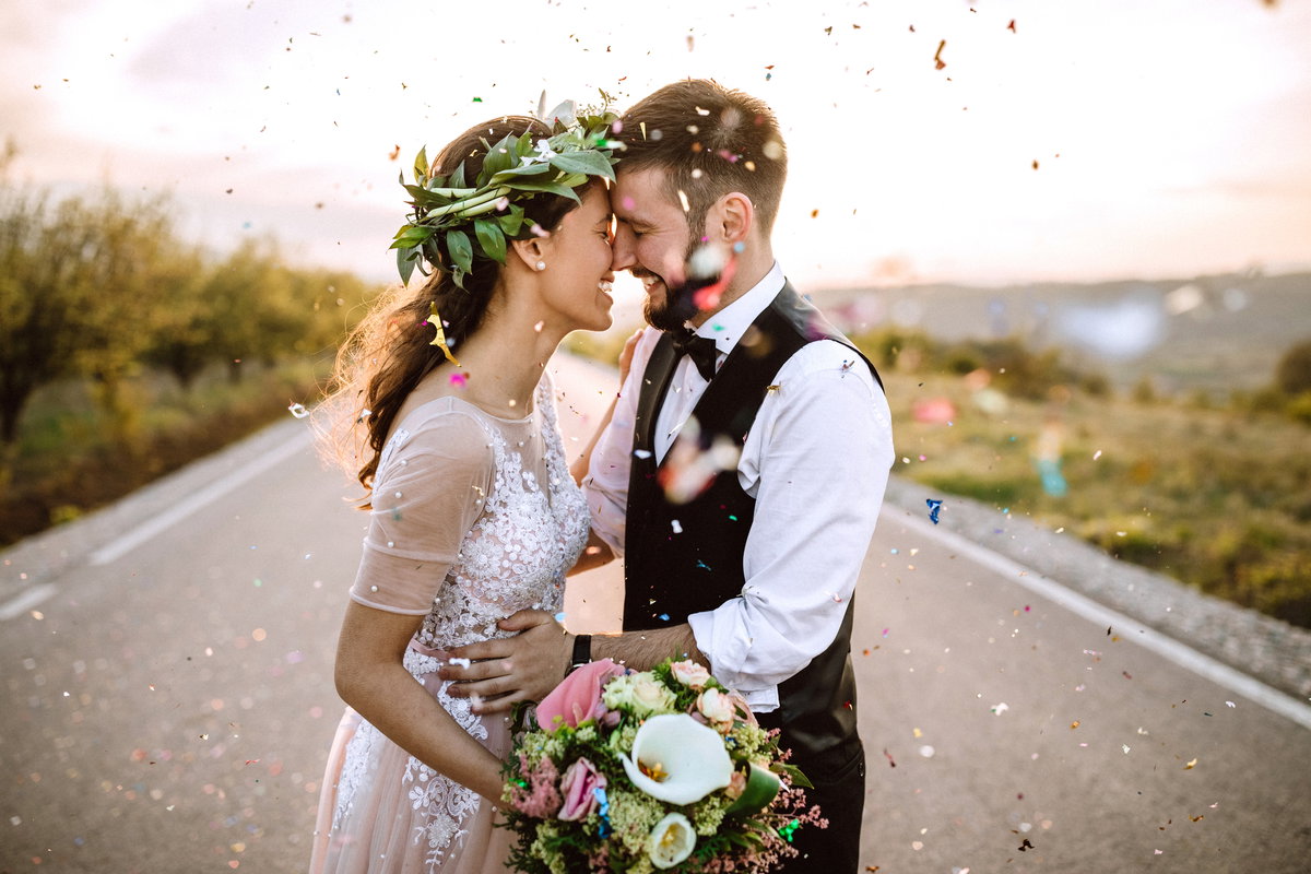 Junges Paar Hochzeit