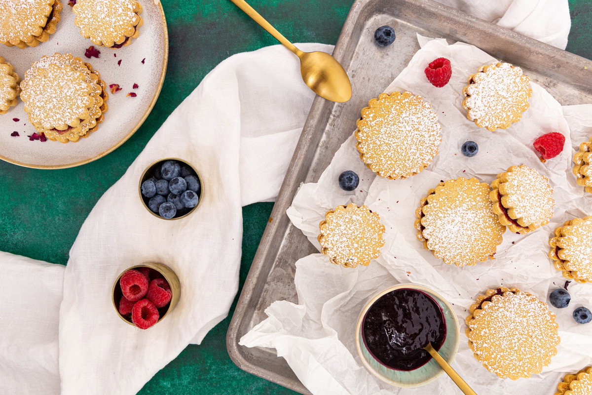 Butterplätzchen mit Punsch-Marzipanfüllung
