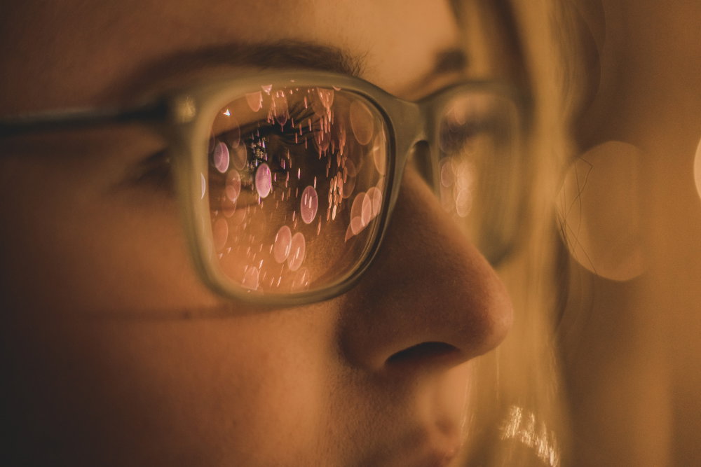 Frau mit Brille