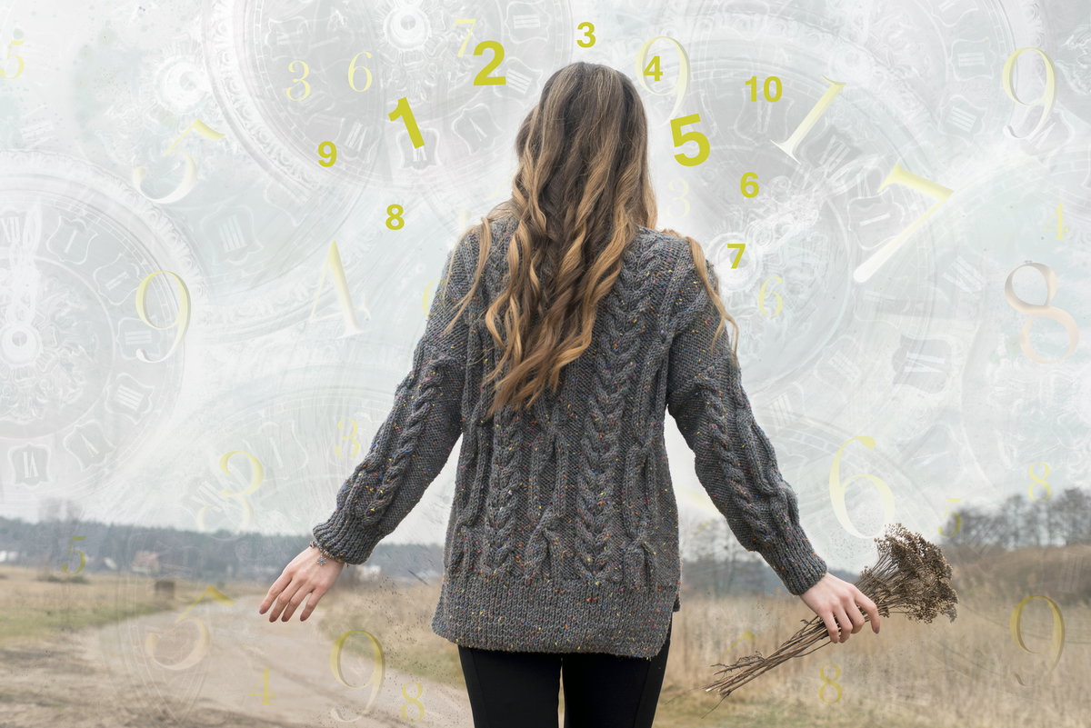 Numerologie: Frau in der Natur