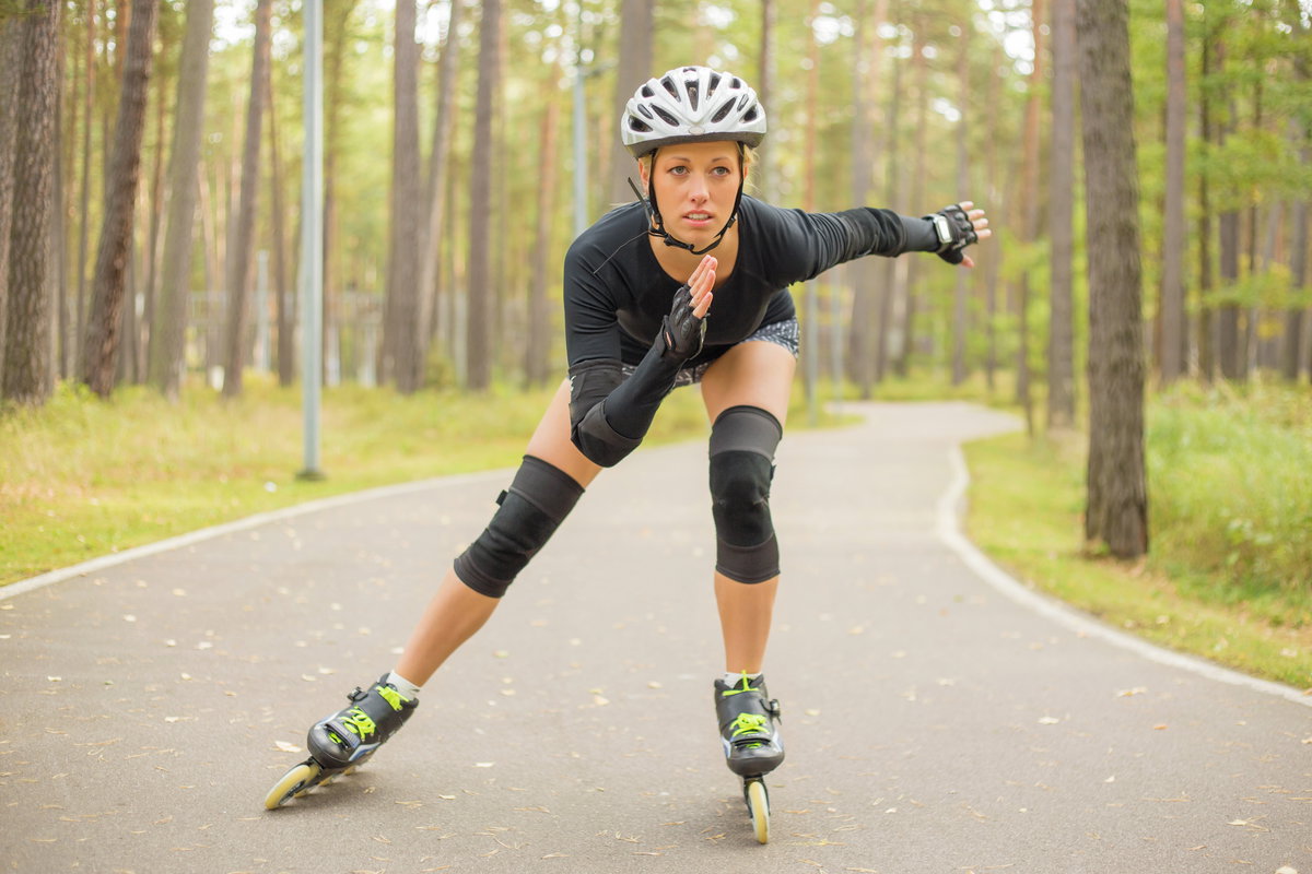Frau beim Inlineskating