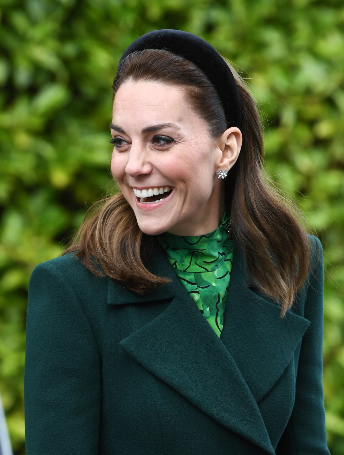 Kate mit Haarreif