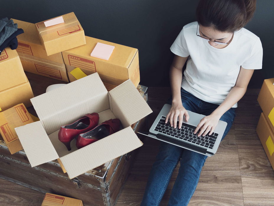 Frau Onlineshopping