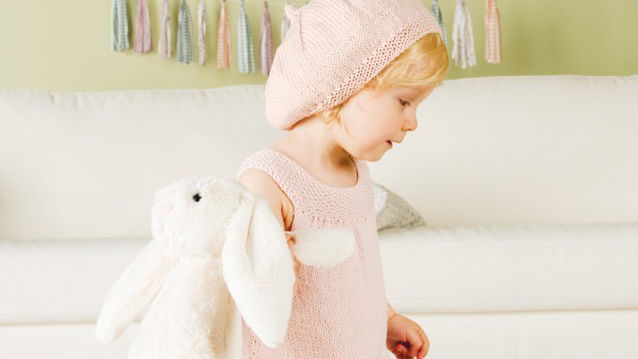 Strickanleitung: Kinderkleid mit passender Mütze