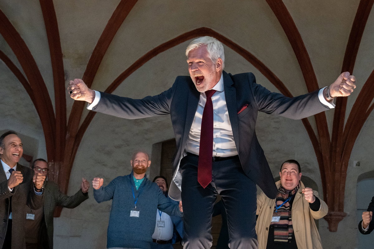 Der Der Staatsanwalt – Erfolgreich, glücklich, tot
