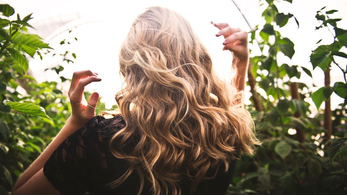 Locken stylen ohne Hitze: So schnell waren wir noch nie