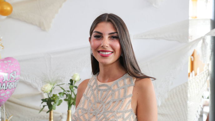Ex-Bachelor-Kandidatin Yeliz Koc spricht öffentlich über Abtreibung