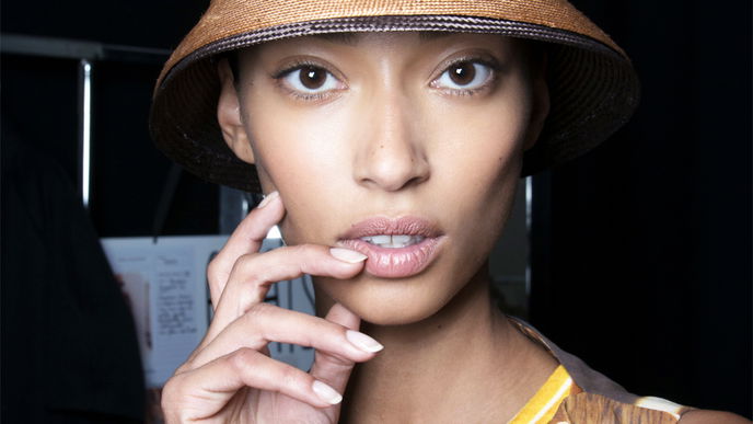Nagellack-Trend "Reverse French": So werden French Nails richtig cool!