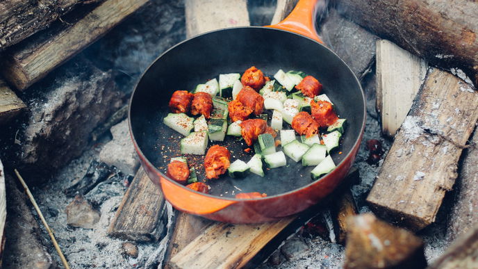 Camping-Küche: 3 Tipps für den Ferienschmaus unterwegs