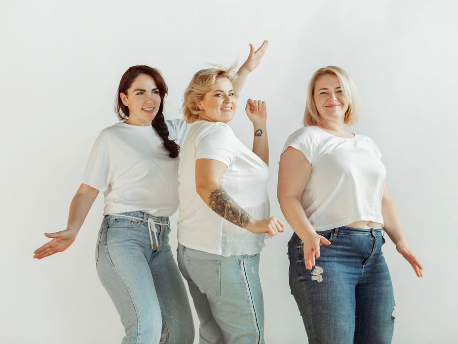 5 Modetrends, die Curvy-Frauen einfach besser stehen