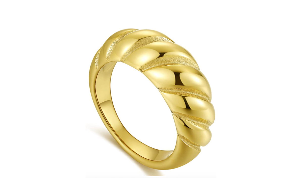 Goldener Ring mit Wellenschliff
