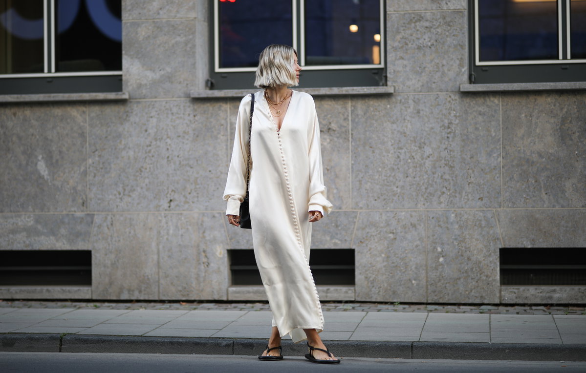 Satinkleid Streetstyle