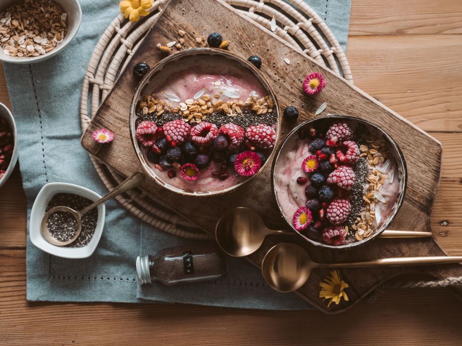 Rezept für gesunde Kokosnuss-Erdbeer-Bowl