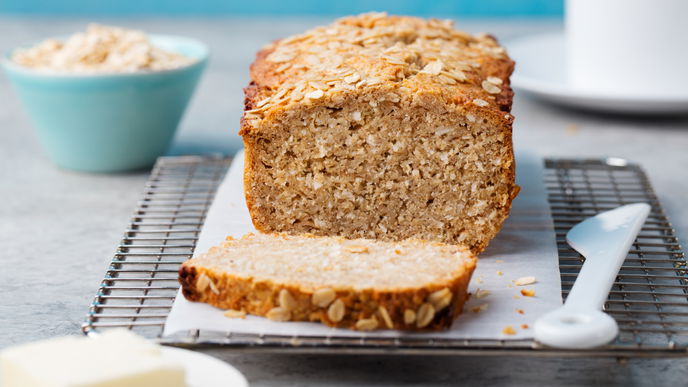 Haferflockenbrot ohne Mehl: Unser Rezept für alle, die sich bewusst ernähren wollen
