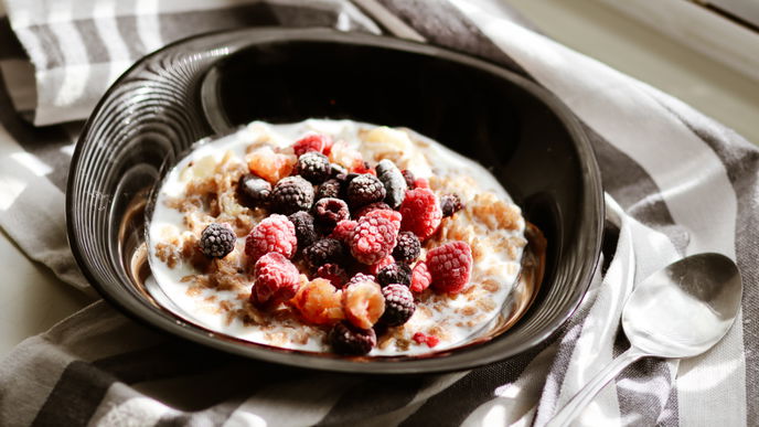 4 Lebensmittel, die perfekt zu Porridge passen