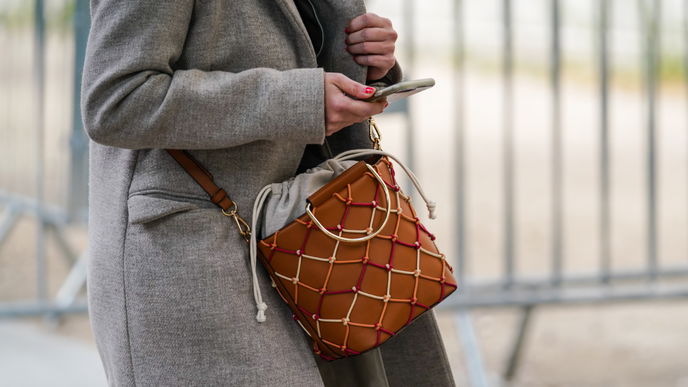 Taschen-Trend 2021: Dieses Detail ist im Herbst total angesagt