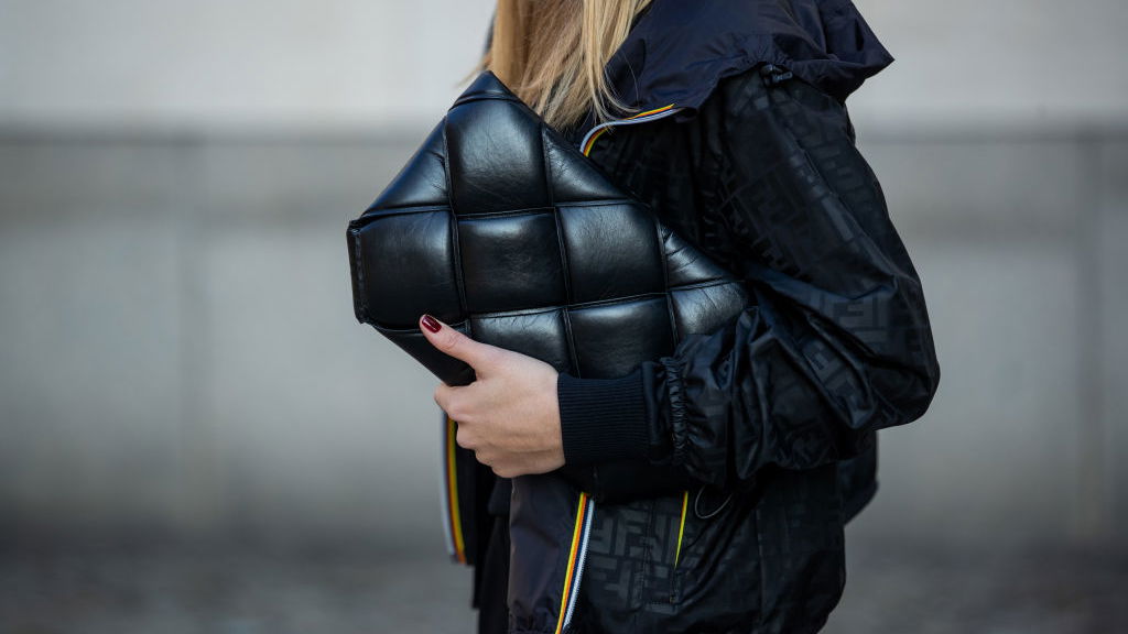 Herbst-Trend 2021: Diese 5 Puffer Bags lieben wir jetzt