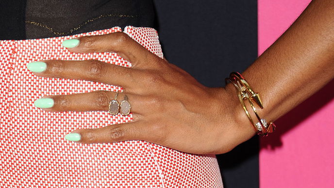 Beauty-Trend 2021: Diese überraschende Nagellackfarbe ist jetzt angesagt