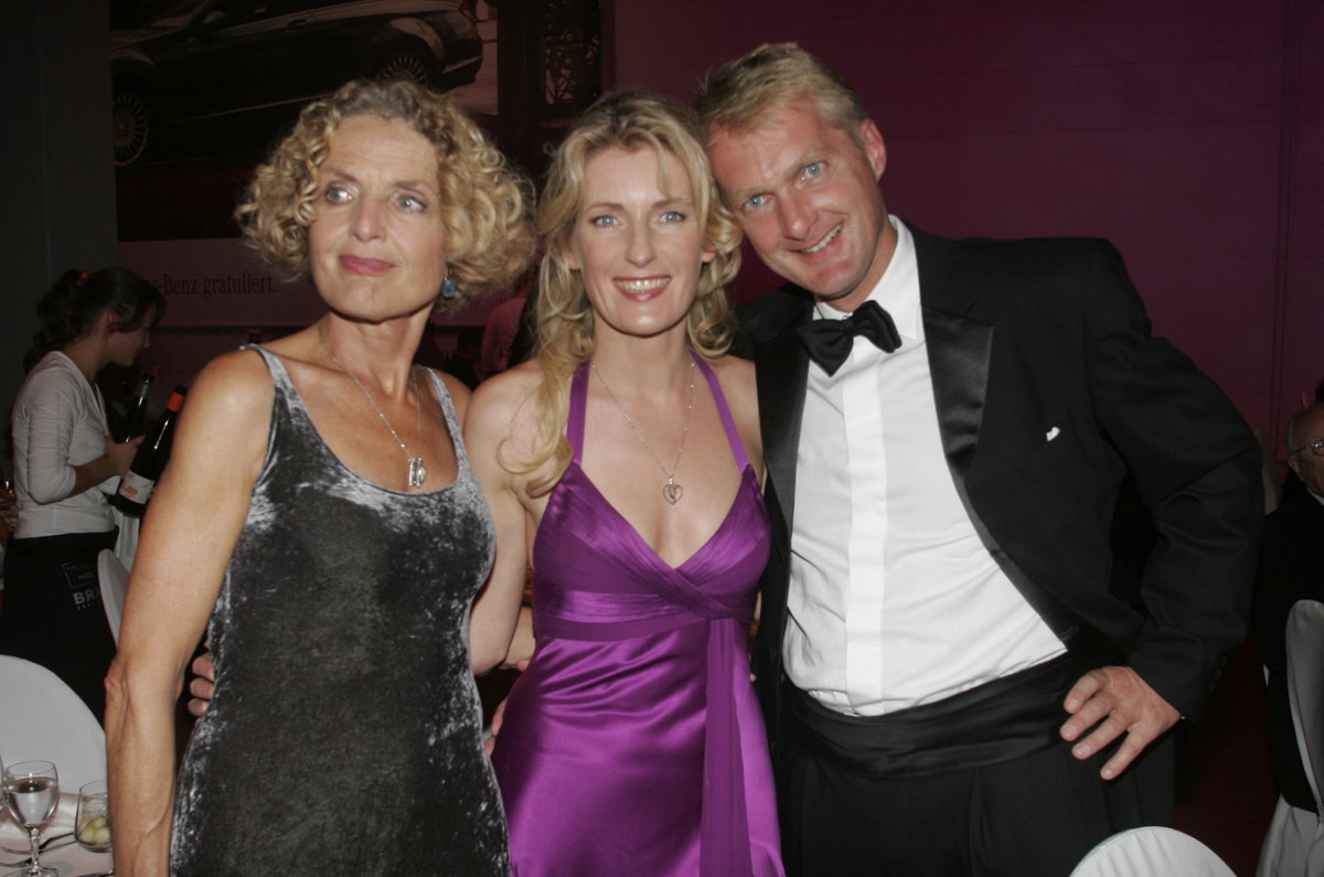 Maria Furtwängler mit Mutter Kathrin Ackermann und Bruder David Furtwängler