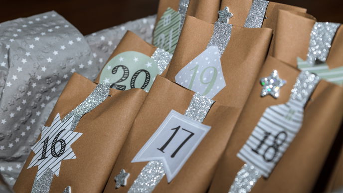 Adventskalender selbst befüllen: 4 Teile, über die sich Ihr Partner freuen wird 