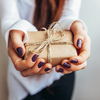Weihnachtsgeschenke 2022: 5 Ideen für Leute, die man nicht so gut kennt