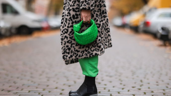 Winter-Trend 2022: Moon Bags sind die angesagtesten Handtaschen der Saison