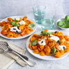 Unser Rezept für One-Pot-Kürbis-Pasta wärmt das Herz an kalten Herbsttagen