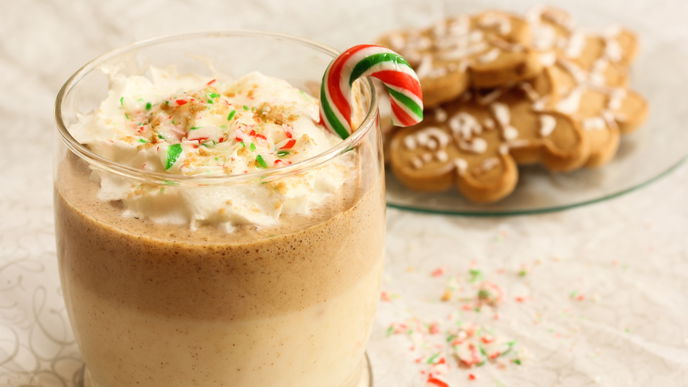 Weihnachtliches Rezept für einen cremigen Lebkuchen-Smoothie