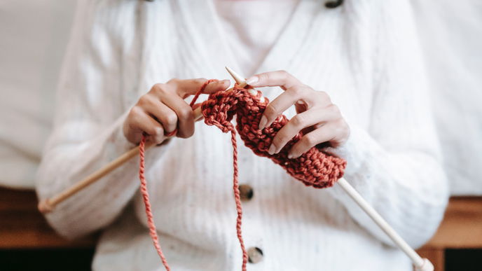 Trachtentuch stricken: So machen Sie das stylishe Accessoire einfach selbst