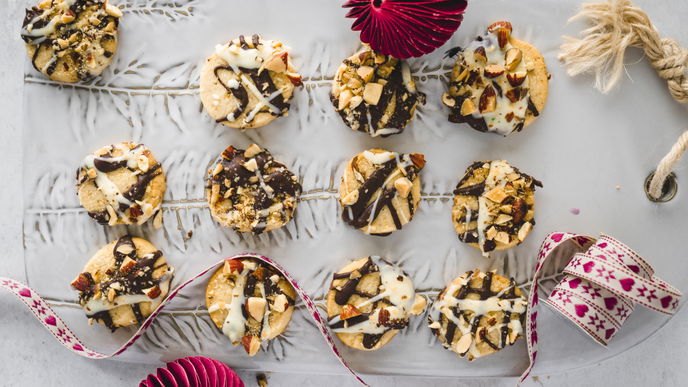 Schnelle Weihnachtsplätzchen: Rezept für Kardamom-Müsli-Taler