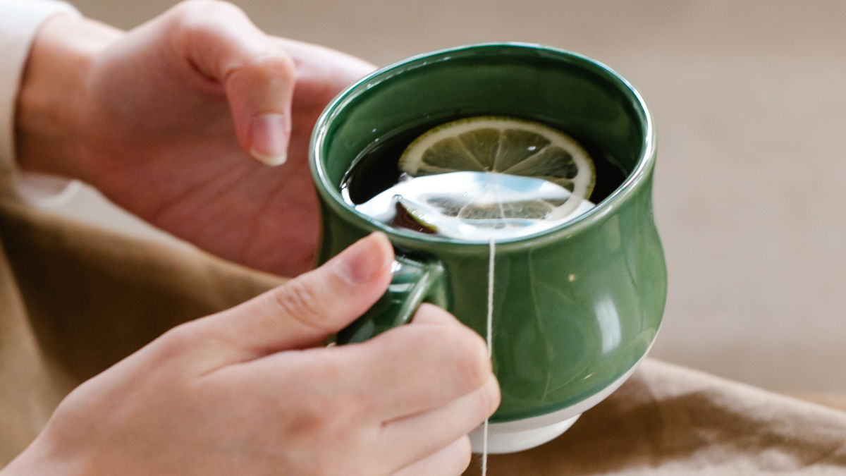 Das passiert, wenn Sie Tee zu heiß trinken
