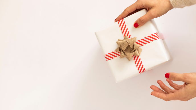 Weihnachtsgeschenke 2021: Die 5 schönsten Ideen für die beste Freundin