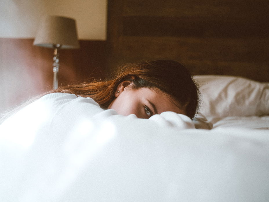 Frau im Bett