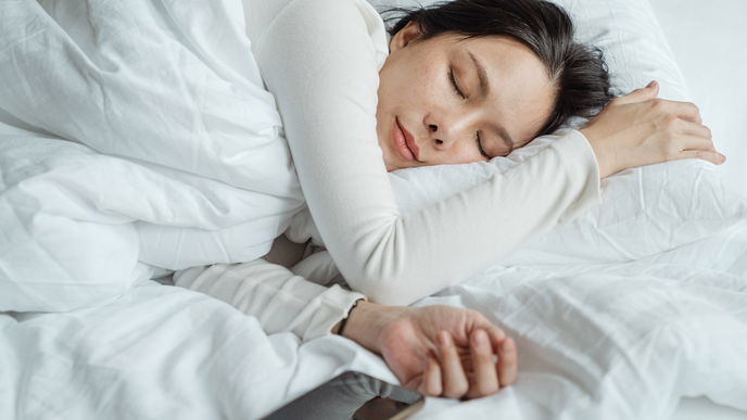 6 Dinge, die Sie vor dem Schlafengehen NIE tun sollten