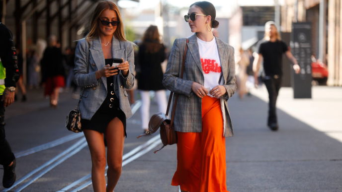 Rock kombinieren: Diese Jacken werten jeden Look sofort auf