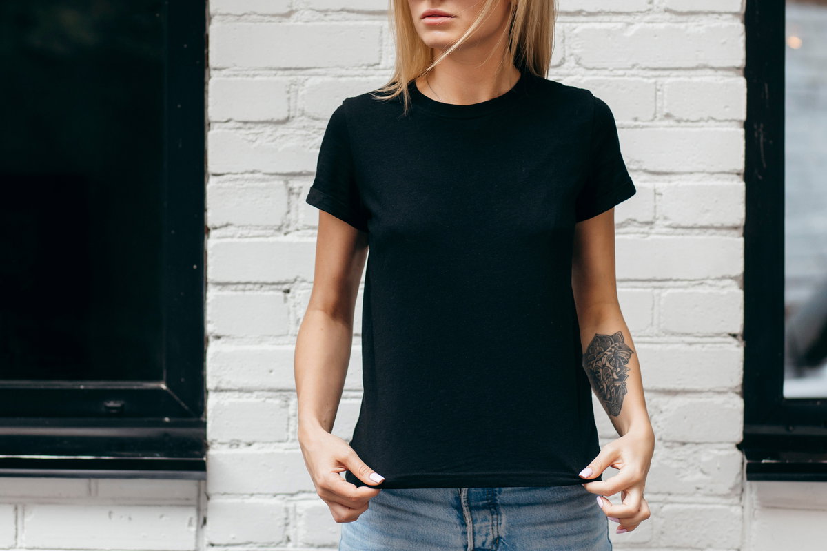 Schwarzes T-Shirt