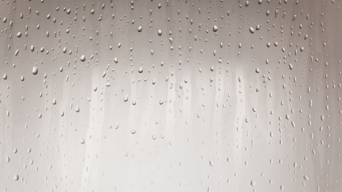 Glas reinigen: 3 effektive Hausmittel gegen Kalk