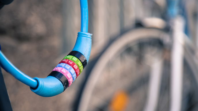Fahrradschloss eingefroren: Mit diesem Trick enteisen Sie es in Sekunden
