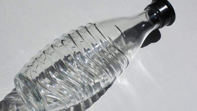 Sauberes Trinkwasser herstellen: Einfacher DIY-Filter für den Notfall
