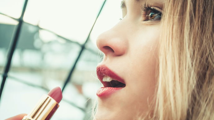 Frühlings-Trend 2022: Diese 5 Lippenstifte sind jetzt angesagt