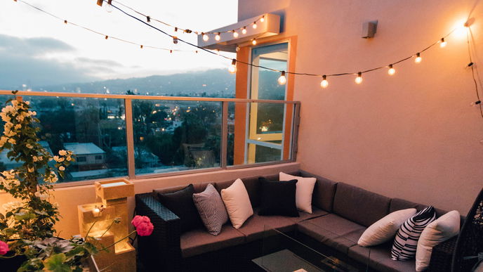 Terrasse gestalten: Der Ofen von Westwing ist ein Must-have