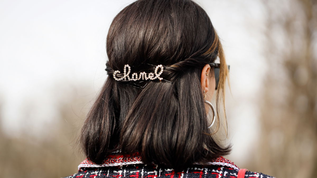 Diese Haarspangen liegen gerade voll im Trend