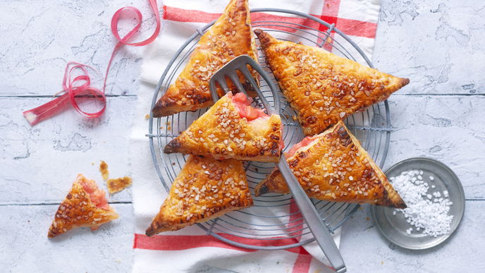 Rezept für Rhabarber-Täschchen mit Apfel