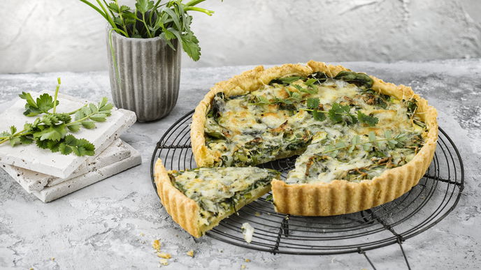 Gemüse-Rezept: Überbackene Spinat-Quiche mit Ziegenkäse