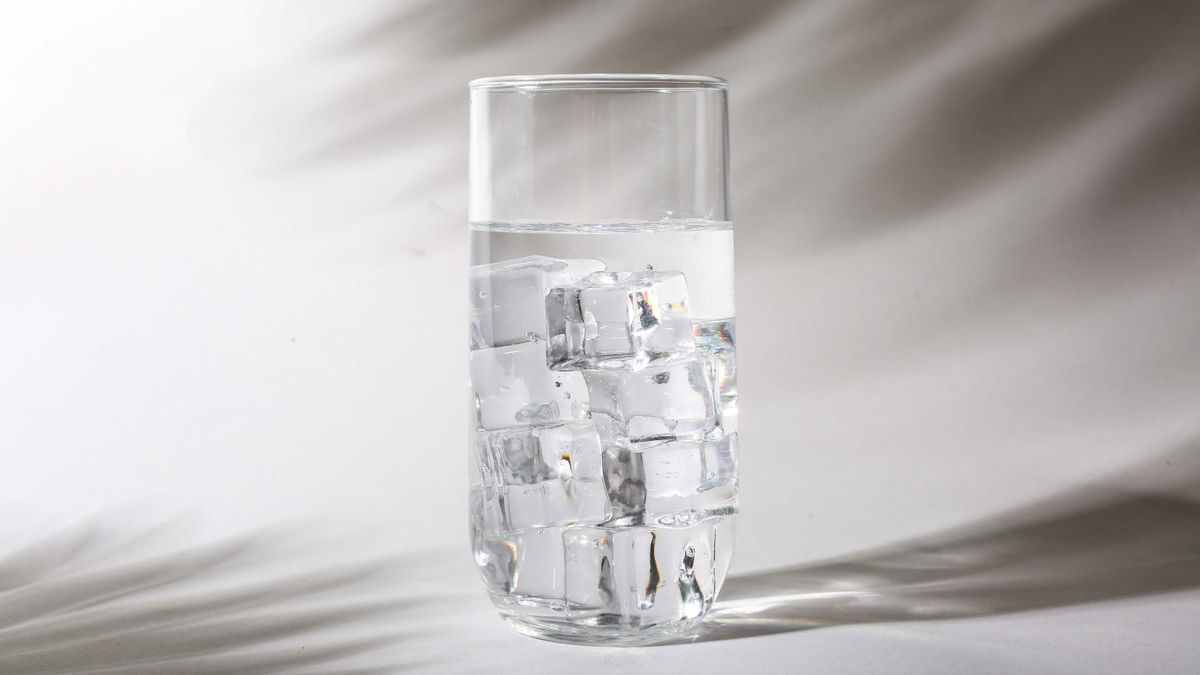 Darum sollten Sie nie kaltes Wasser trinken – laut Experten